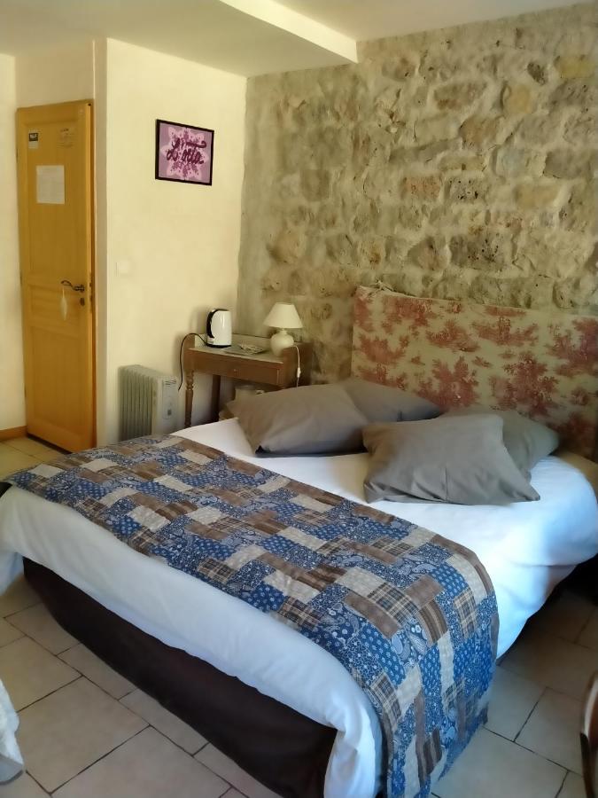 Au Coeur Du Caylar Bed and Breakfast Le Caylar Eksteriør billede